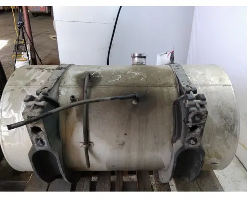 INTERNATIONAL LT FUEL TANK