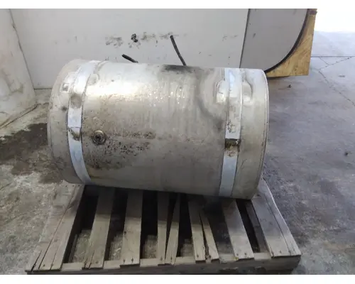 INTERNATIONAL LT FUEL TANK