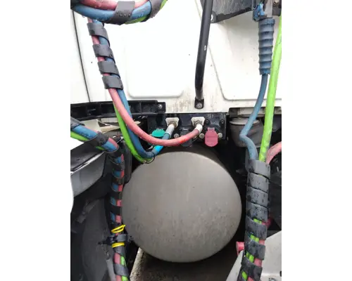 INTERNATIONAL LT FUEL TANK