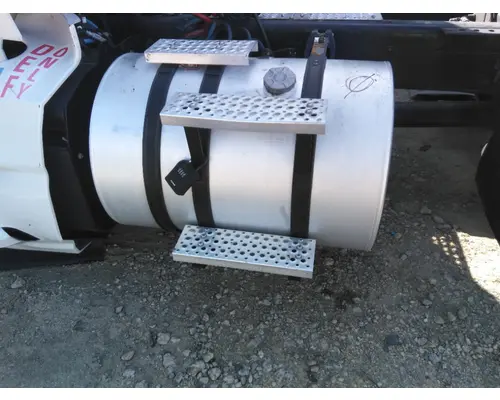 INTERNATIONAL LT FUEL TANK