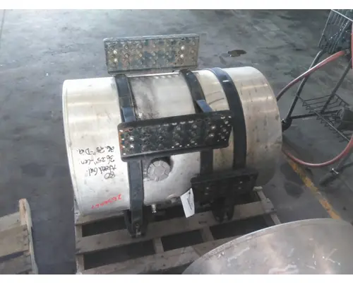 INTERNATIONAL LT FUEL TANK