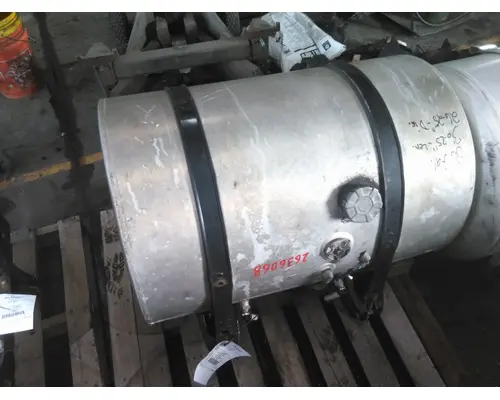 INTERNATIONAL LT FUEL TANK