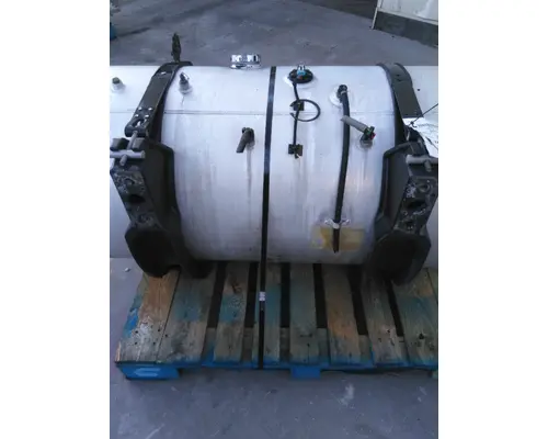 INTERNATIONAL LT FUEL TANK