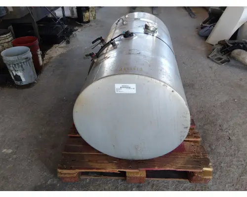 INTERNATIONAL LT FUEL TANK