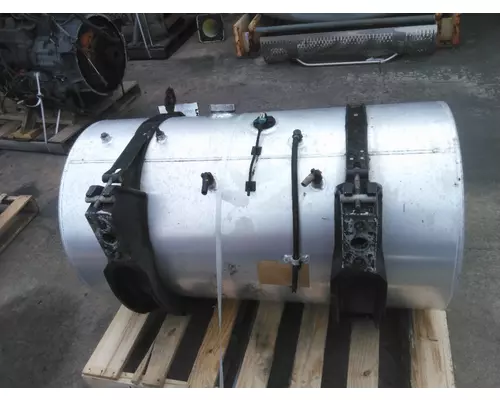 INTERNATIONAL LT FUEL TANK