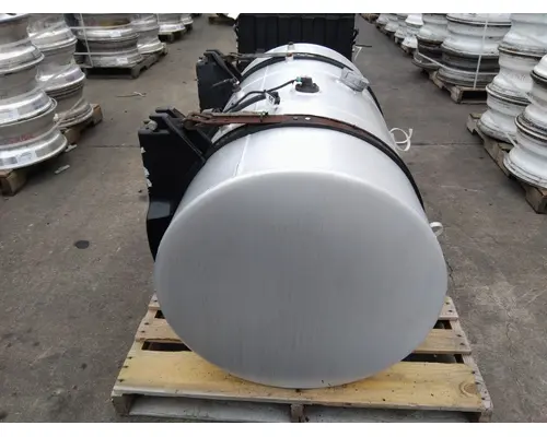 INTERNATIONAL LT FUEL TANK