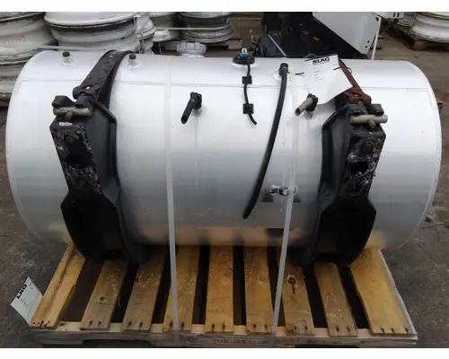 INTERNATIONAL LT FUEL TANK