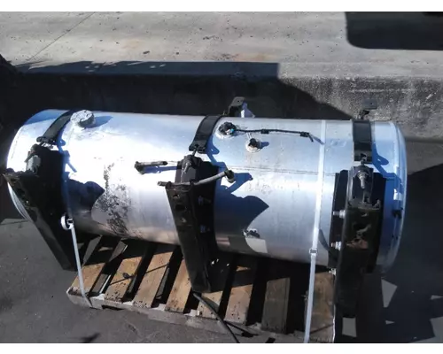 INTERNATIONAL LT FUEL TANK