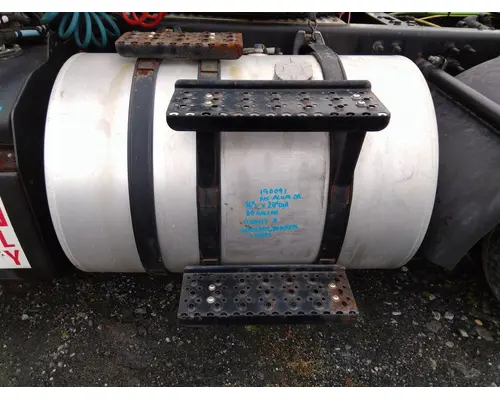 INTERNATIONAL LT FUEL TANK