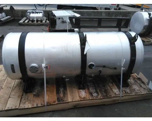 INTERNATIONAL LT FUEL TANK