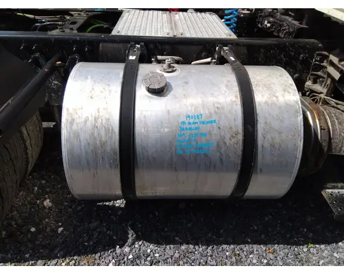 INTERNATIONAL LT FUEL TANK