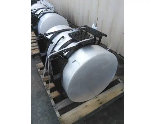 INTERNATIONAL LT FUEL TANK