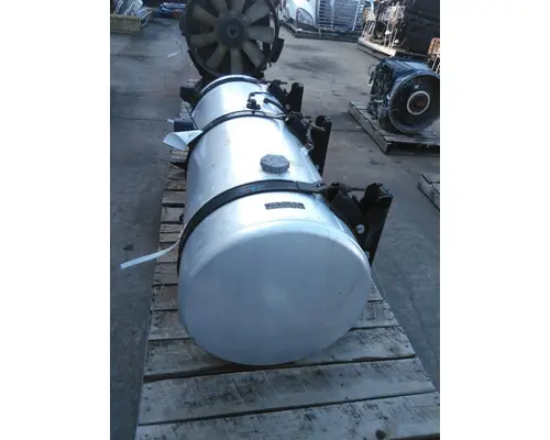 INTERNATIONAL LT FUEL TANK