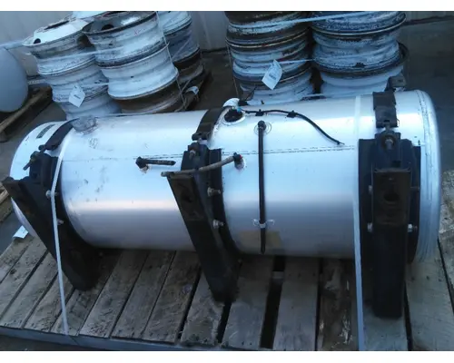 INTERNATIONAL LT FUEL TANK