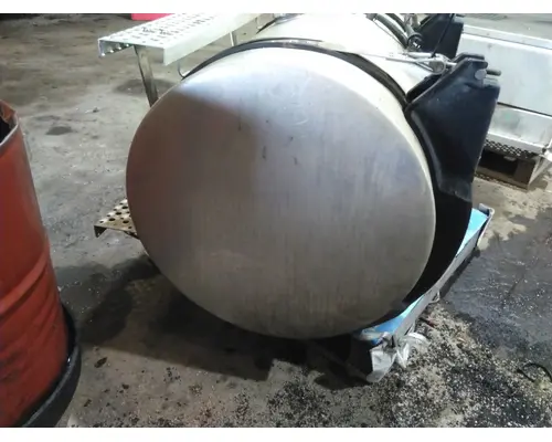 INTERNATIONAL LT FUEL TANK