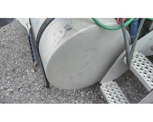 INTERNATIONAL LT FUEL TANK