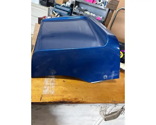 INTERNATIONAL LT Fender