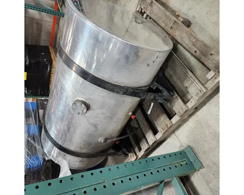 INTERNATIONAL LT Fuel Tank