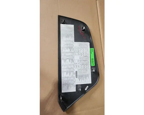INTERNATIONAL LT Fuse Box