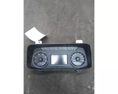 INTERNATIONAL LT GAUGE CLUSTER