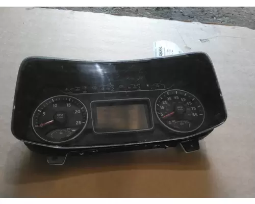 INTERNATIONAL LT GAUGE CLUSTER