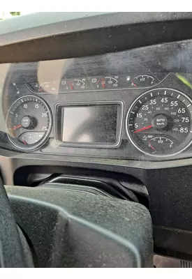 INTERNATIONAL LT GAUGE CLUSTER