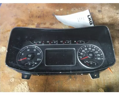 INTERNATIONAL LT GAUGE CLUSTER