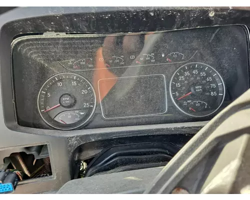 INTERNATIONAL LT GAUGE CLUSTER