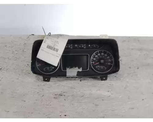 INTERNATIONAL LT GAUGE CLUSTER