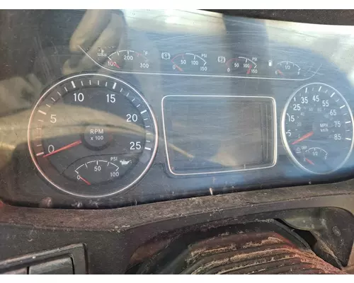 INTERNATIONAL LT GAUGE CLUSTER