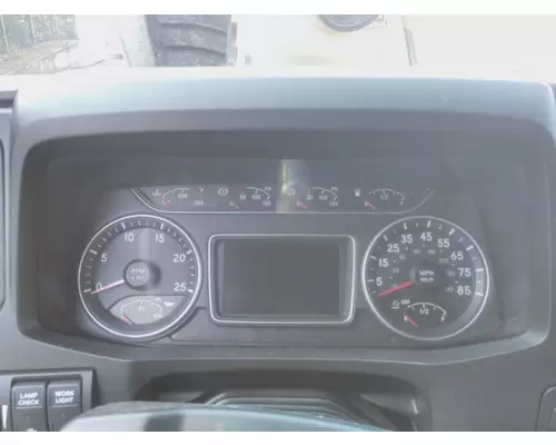 INTERNATIONAL LT GAUGE CLUSTER