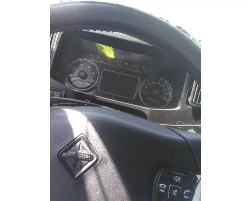 INTERNATIONAL LT GAUGE CLUSTER