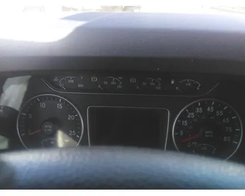 INTERNATIONAL LT GAUGE CLUSTER