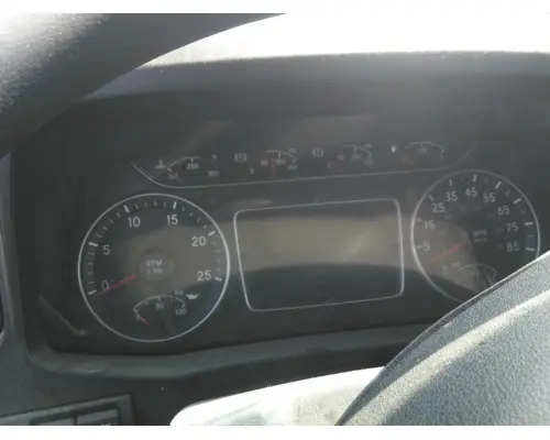 INTERNATIONAL LT GAUGE CLUSTER