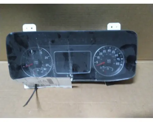 INTERNATIONAL LT GAUGE CLUSTER