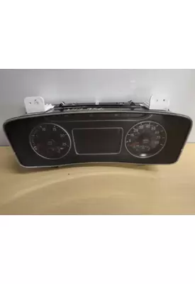 INTERNATIONAL LT GAUGE CLUSTER