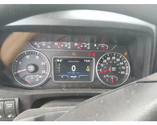 INTERNATIONAL LT GAUGE CLUSTER