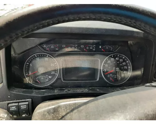 INTERNATIONAL LT GAUGE CLUSTER
