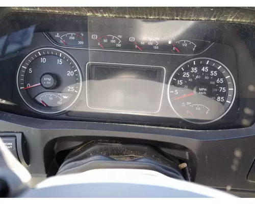 INTERNATIONAL LT GAUGE CLUSTER
