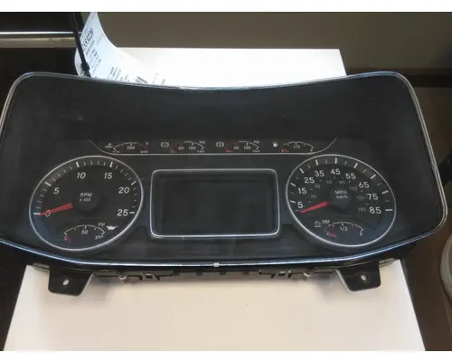 INTERNATIONAL LT GAUGE CLUSTER