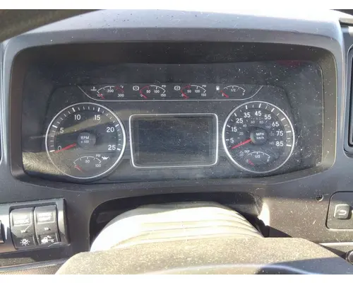 INTERNATIONAL LT GAUGE CLUSTER