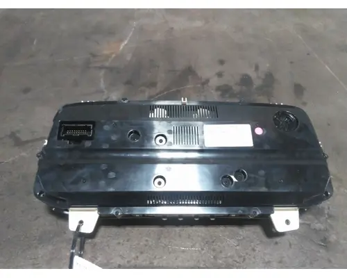 INTERNATIONAL LT GAUGE CLUSTER