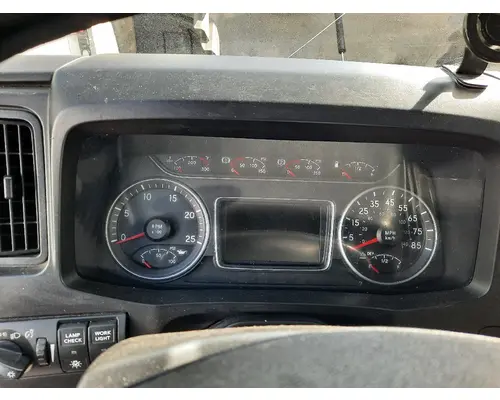 INTERNATIONAL LT GAUGE CLUSTER
