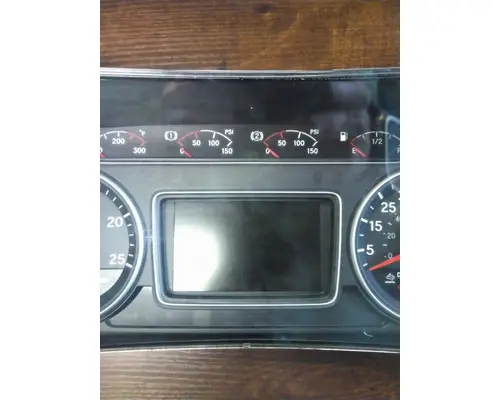 INTERNATIONAL LT GAUGE CLUSTER