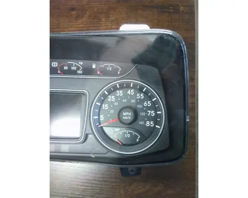 INTERNATIONAL LT GAUGE CLUSTER