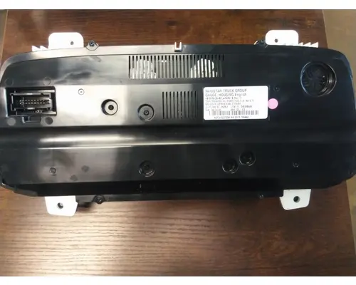 INTERNATIONAL LT GAUGE CLUSTER