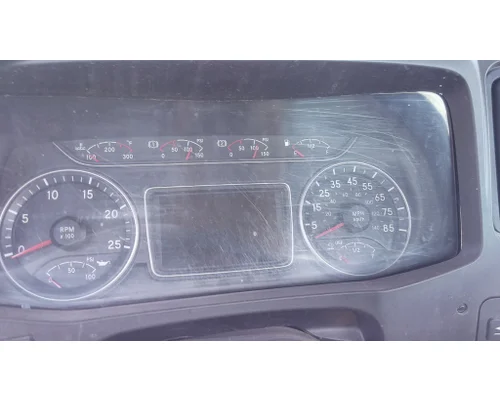 INTERNATIONAL LT GAUGE CLUSTER