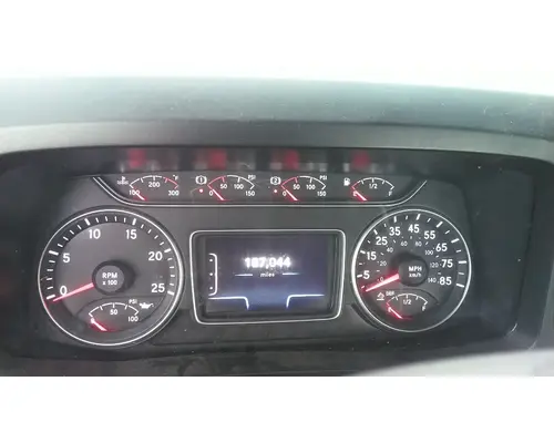 INTERNATIONAL LT GAUGE CLUSTER