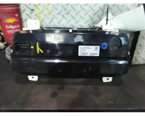 INTERNATIONAL LT GAUGE CLUSTER