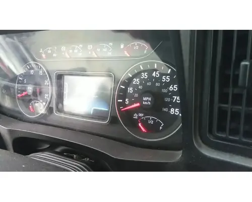 INTERNATIONAL LT GAUGE CLUSTER
